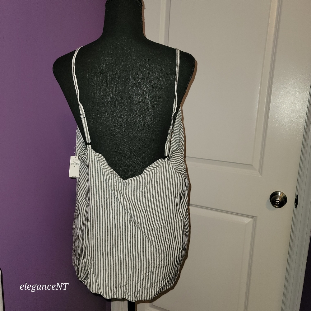 Old Navy Blue and White Buttoned Sleeveless Camisole Sz: XL - Picture 5 of 8